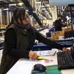 la-fi-warehouse-robots-pictures-010